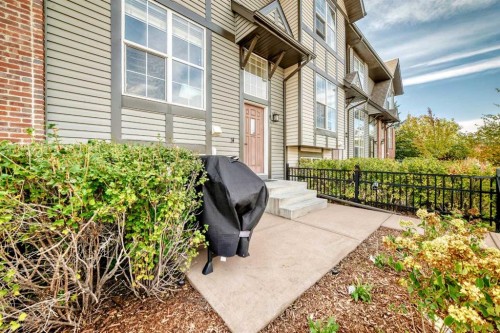 89 New Brighton Common Se, Calgary, AB 