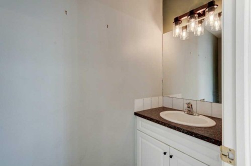 8034 24 Street Se, Calgary, AB 