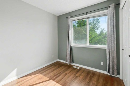 8034 24 Street Se, Calgary, AB 