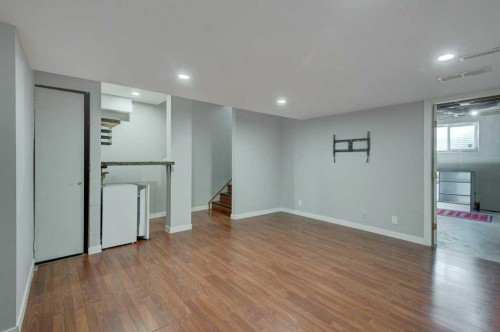 8034 24 Street Se, Calgary, AB 