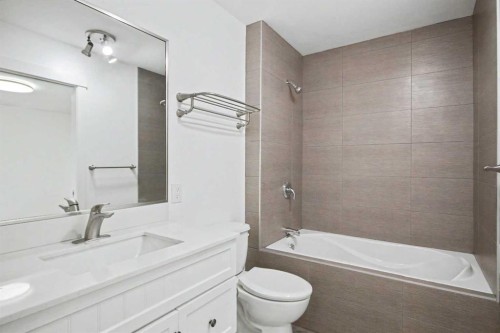 2202 35 Street Se, Calgary, AB 