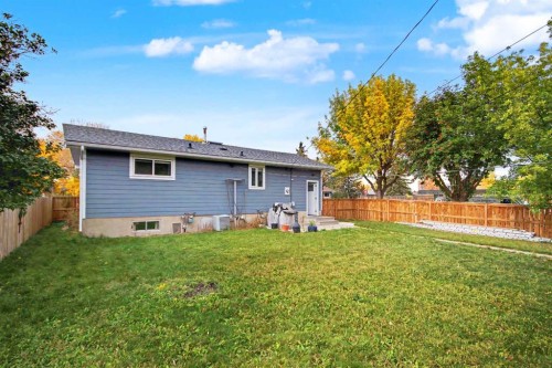 2202 35 Street Se, Calgary, AB 
