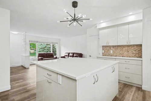 2202 35 Street Se, Calgary, AB 
