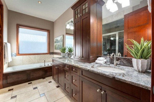 39 Aspen Meadows Heath Sw, Calgary, AB 