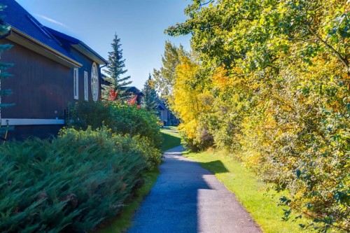 39 Aspen Meadows Heath Sw, Calgary, AB 