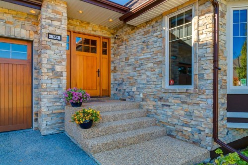 39 Aspen Meadows Heath Sw, Calgary, AB 