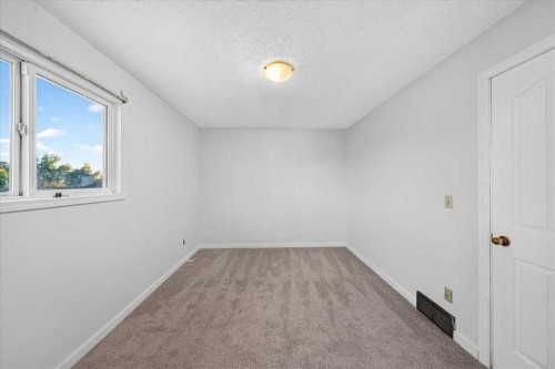 33-64 Whitnel Court Ne, Calgary, AB 