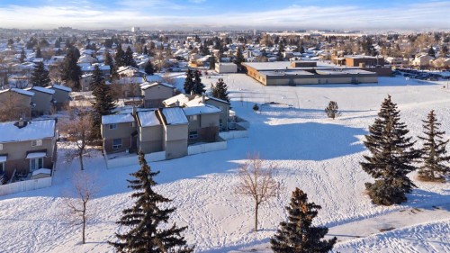 33-64 Whitnel Court Ne, Calgary, AB 