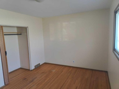 487 Northmount Drive Nw, Calgary, AB 