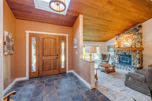 58 Wolf Drive, Rural Rocky View County, AB 