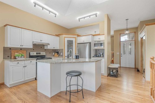 10 Eagleview Heights, Cochrane, AB 