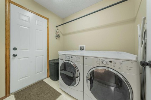 10 Eagleview Heights, Cochrane, AB 