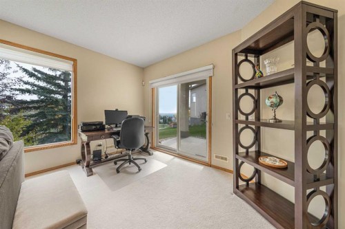 10 Eagleview Heights, Cochrane, AB 