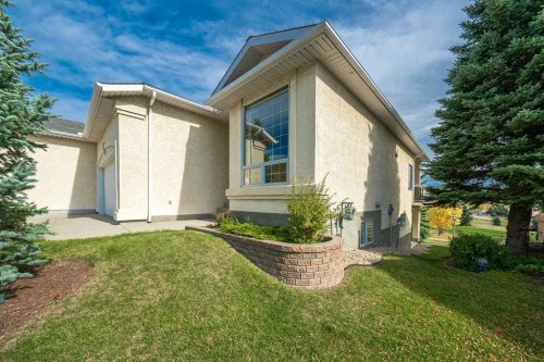 10 Eagleview Heights, Cochrane, AB 