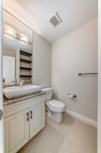 60 Hong Kong Road Sw, Calgary, AB 