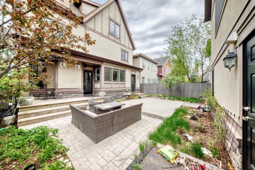 60 Hong Kong Road Sw, Calgary, AB 