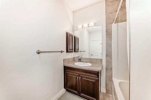 60 Hong Kong Road Sw, Calgary, AB 