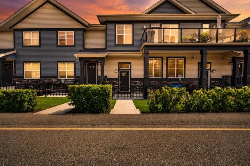 235 Mckenzie Towne Link Se, Calgary, AB 