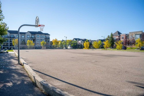 235 Mckenzie Towne Link Se, Calgary, AB 