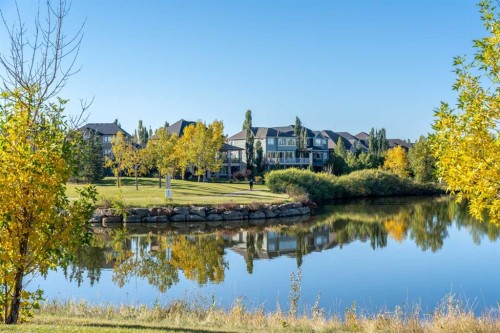 235 Mckenzie Towne Link Se, Calgary, AB 