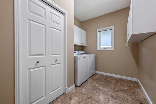 319 Cimarron Bay, Okotoks, AB 
