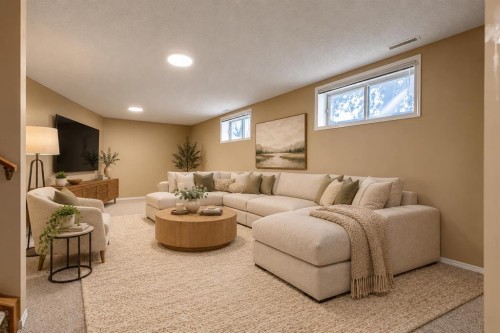 319 Cimarron Bay, Okotoks, AB 