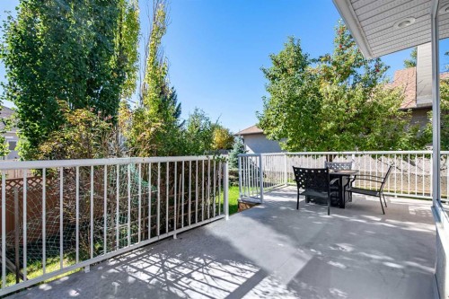 319 Cimarron Bay, Okotoks, AB 