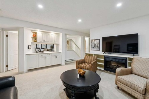 286 Palisbriar Park Sw, Calgary, AB 