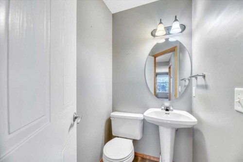4 Aspen Landing, Strathmore, AB 