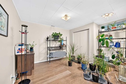 6003 Thornbank Drive Nw, Calgary, AB 