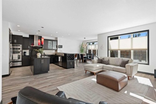 115 Evansdale Common Nw, Calgary, AB 