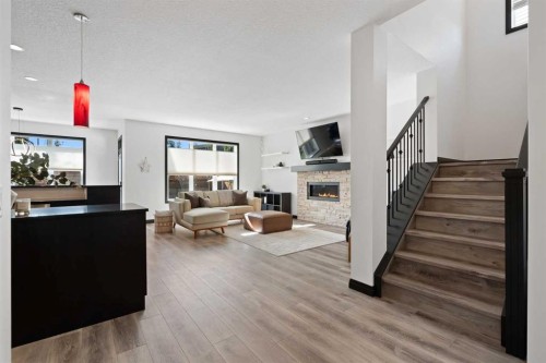 115 Evansdale Common Nw, Calgary, AB 