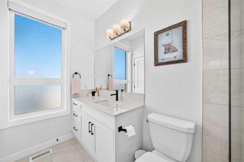 35 Silverton Glen Green Sw, Calgary, AB 