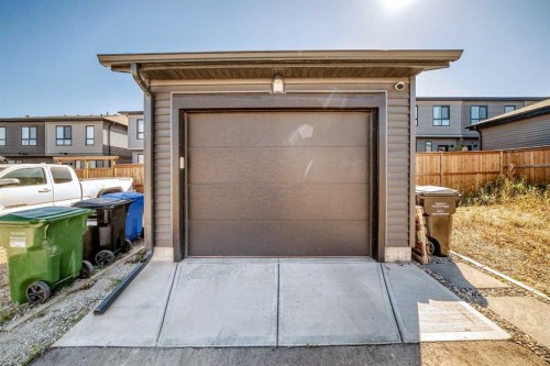 35 Silverton Glen Green Sw, Calgary, AB 