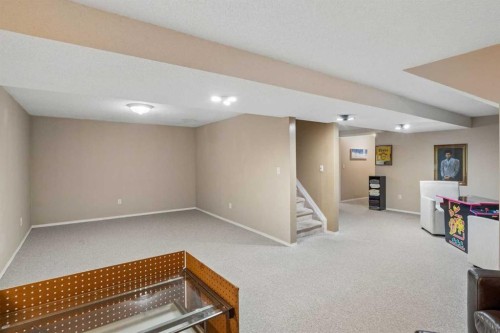 1403 104 Avenue Sw, Calgary, AB 