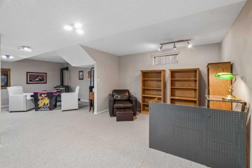 1403 104 Avenue Sw, Calgary, AB 