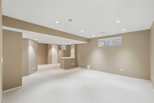 258 Cranberry Place Se, Calgary, AB 