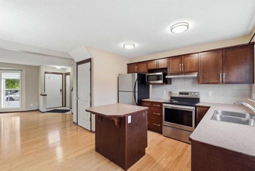 258 Cranberry Place Se, Calgary, AB 
