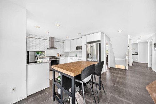 723 Diamond Court Se, Calgary, AB 