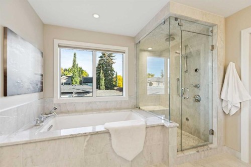2022 43 Avenue Sw, Calgary, AB 