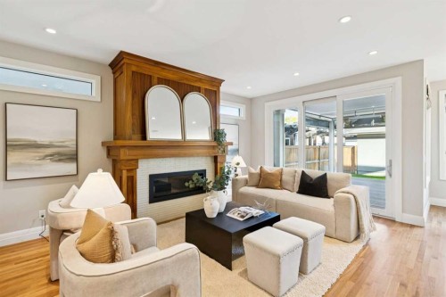 2022 43 Avenue Sw, Calgary, AB 