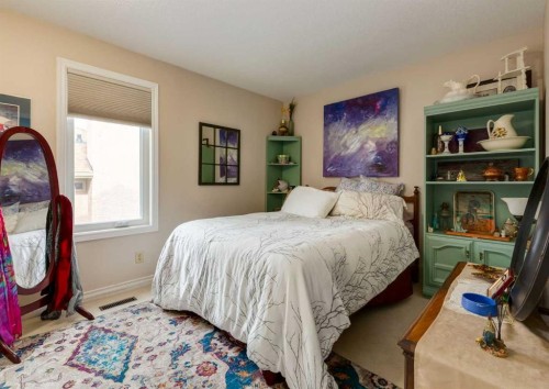 492 Silvergrove Gardens Nw, Calgary, AB 