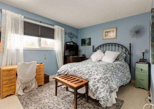 492 Silvergrove Gardens Nw, Calgary, AB 