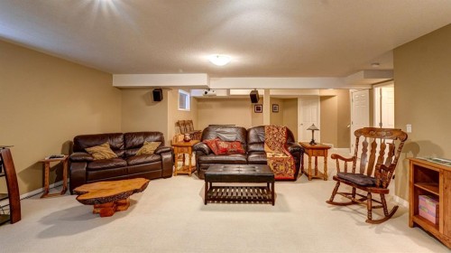 405 46 Avenue West, Claresholm, AB 