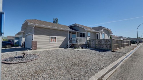 405 46 Avenue West, Claresholm, AB 