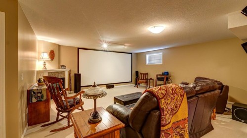 405 46 Avenue West, Claresholm, AB 
