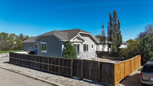 405 46 Avenue West, Claresholm, AB 