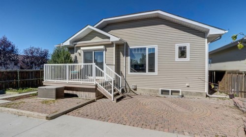 405 46 Avenue West, Claresholm, AB 