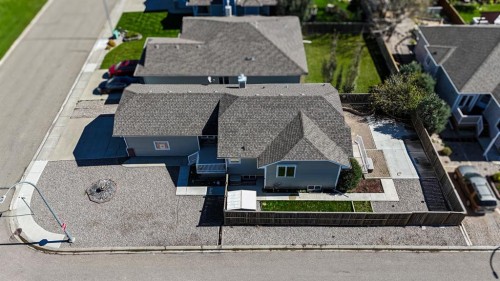 405 46 Avenue West, Claresholm, AB 