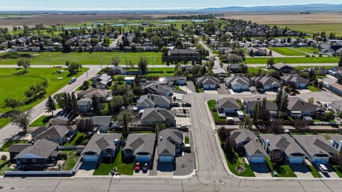 405 46 Avenue West, Claresholm, AB 